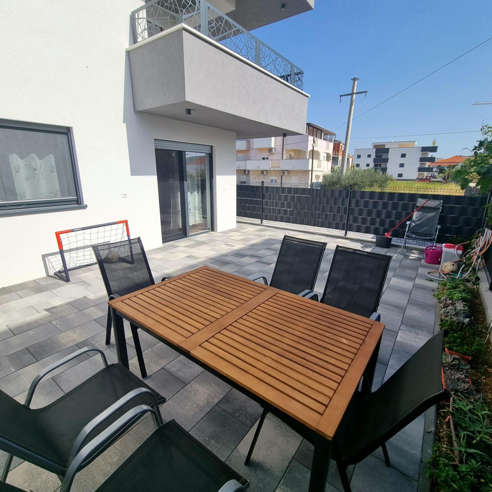 Apartments Happiness Trogir Exterior foto